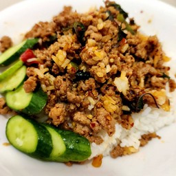 กะเพราหมูสับ