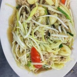 กุยช่ายขาวผัดหมูสับ