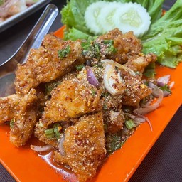 ยำไก่แซ่บ