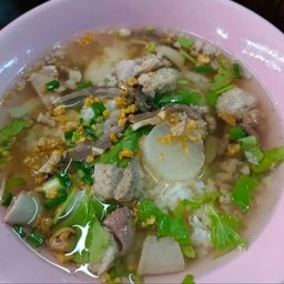 ข้าวต้มหมูเครื่องใน