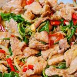 กระเพราหมูชิ้น