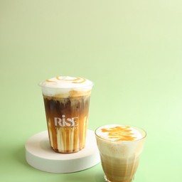 Hot caramel macchiato