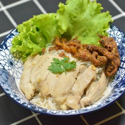 Molly Chicken Noodles หมี่ไก่ชิ้น บางอ้อ กรุงเทพฯ