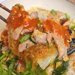 ร้านขนมคุณผักบุ้ง