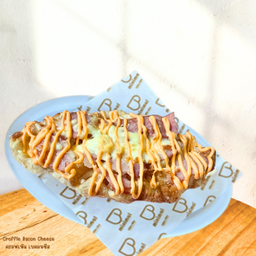 ครอฟเฟิล เบคอนชีส  (Croffle Bacon Cheese)