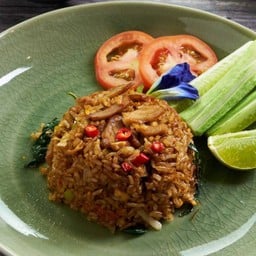 ข้าวผัดพริกขี้หนูเนื้อเค็ม
