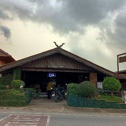 ร้านลาบขมจ่าเดช