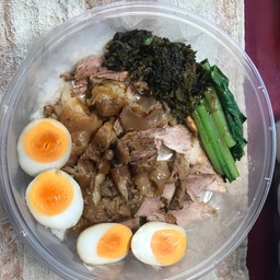ข้าวขาหมูยักษ์4คน