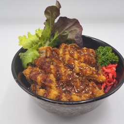 ข้าวหน้าไก่ทอดทงคัตสึ