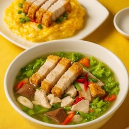 เซ็ต ข้าวไข่ข้นหมูกรอบ +  เลือดหมูต้มยำ แถมน้ำเปล่า