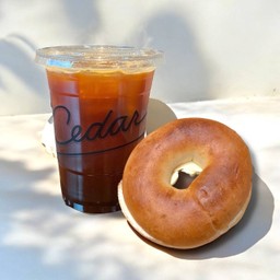 [เซตสุดฮิต] Iced Americano + Bagel Creamcheese
