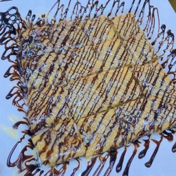 โรตีข้าวโพด+เนยถั่วช็อค