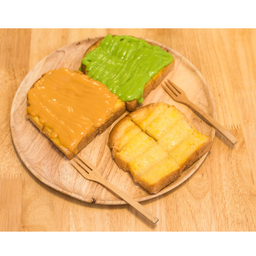 Bread With Thai Tea Sauce