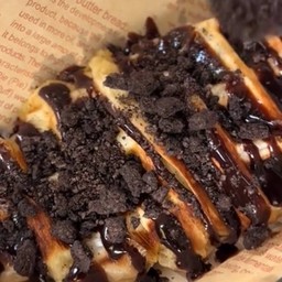 Duo Chocolate Oreo Crumble Croffle (ดูโอ้ช็อกโกแลตโอรีโอ้ ครัมเบิ้ล ครอฟเฟิล)