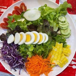 สลัดผักไข่ต้ม