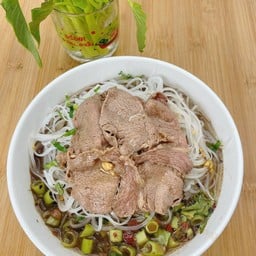 ก๋วยเตี๋ยวเรือจันทน์หอม มิตรมาร์เก็ต -