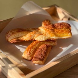 TaTa Bake - ทะ ตรา