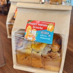 Mango brioche ขนมปังบริออชมะม่วง