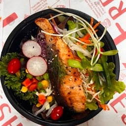 สลัดปลาแซลม่อนย่าง