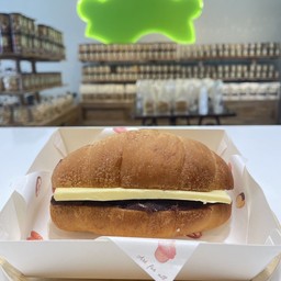 ชิโอะปังเนยถั่วแดง