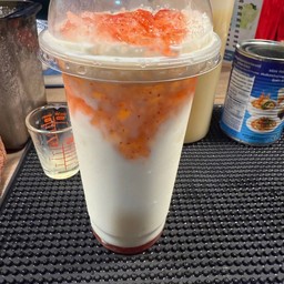 นมสดซอสสตอเบอร์รี่เย็น