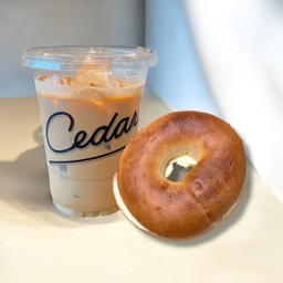 [เซตสุดฮิต] Iced Piccolo Latte + Bagel Creamcheese