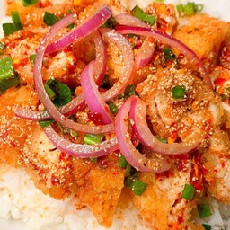 ข้าวยำไก่แซ่บทอด