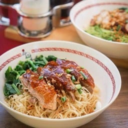 รุ่งเรือง บะหมี่เกี๊ยว นางเลิ้ง (บะหมี่ฮกเกี้ยน) นางเลิ้ง