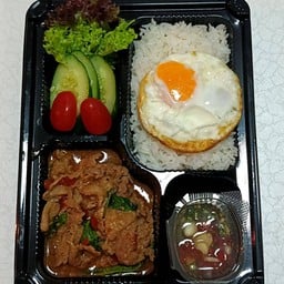 ข้าวกะเพราเนื้อสไลด์