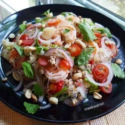 ยำวุ้นเส้นทะเล
