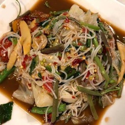 ตำซั่วขนมจีนผักลวก