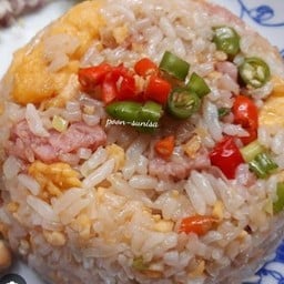 ป้าหนอม รพ.ค่ายฯ