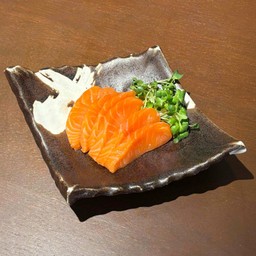 Salmon Sashimori (120g.)