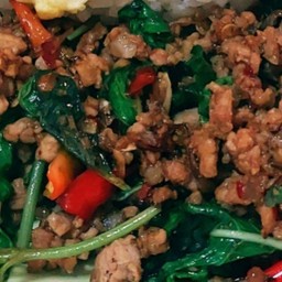 กะเพราเผ็ดเสด็จเตี่ย (เผ็ดหาป้อ)