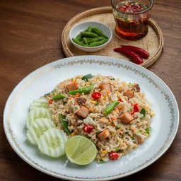 ข้าวผัดพริกขี้หนู (หมูแดด , เนื้อแดด)