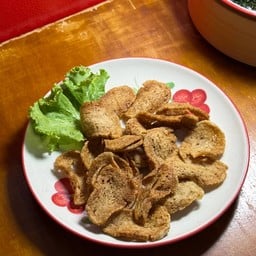 กือโป๊ะทอด (ข้าวเกรียบปลาแท้)