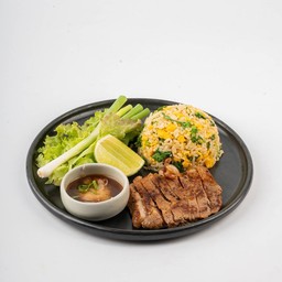 ข้าวผัดหมูย่างมะแขว่น ซอสจิ้มแจ่ว