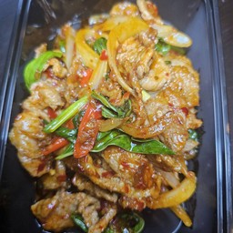หมูชิ้นผัดพริกเผา