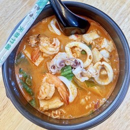 มาม่าต้มยำทะเลน้ำข้น รสแซ่บซี๊ด!!!