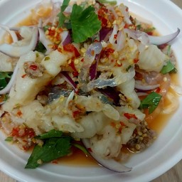 ยำเส้นแก้วเล็บมือนางหมูสับ