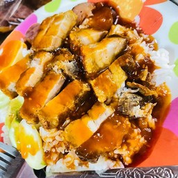 ข้าวหมูกรอบ