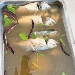 ปลาทูสด ต้มยำ