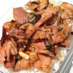ข้าวกะเพราหมูนุ่ม