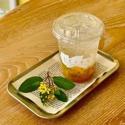 Fresh Passion Fruit Soda