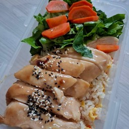 ข้าวไก่ย่างซอสญี่ปุ่น