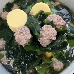 ต้มจืดสาหร่ายวากาเมะเต้าหู้หมูสับ