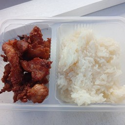 ข้าวเหนียวหมูทอด