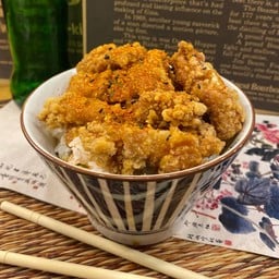 ข้าวหน้าไก่คาราเกะซอส