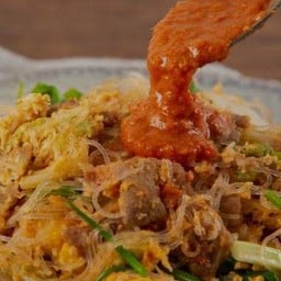 สุกี้แห้ง