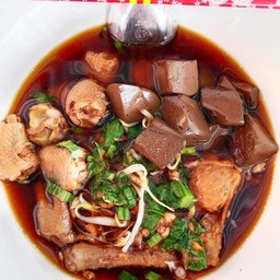 ก๋วยเตี๋ยวไก่
